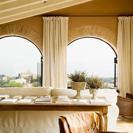 Mora De Dalt Hotel 3*