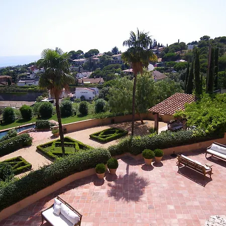 Mora De Dalt Hotel 3*